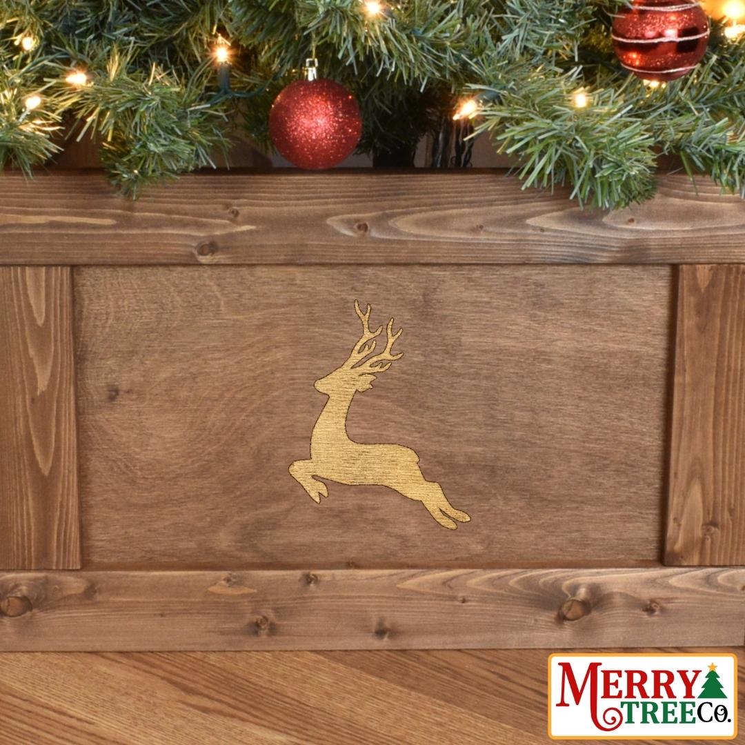 Zoom in of reindeer engrave tree collar